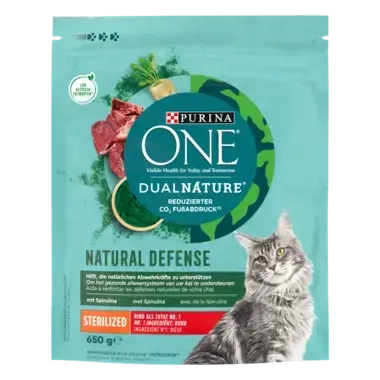 Emballage Purina ONE® Dual Nature: croquettes au bœuf pour chat stérilisé.
